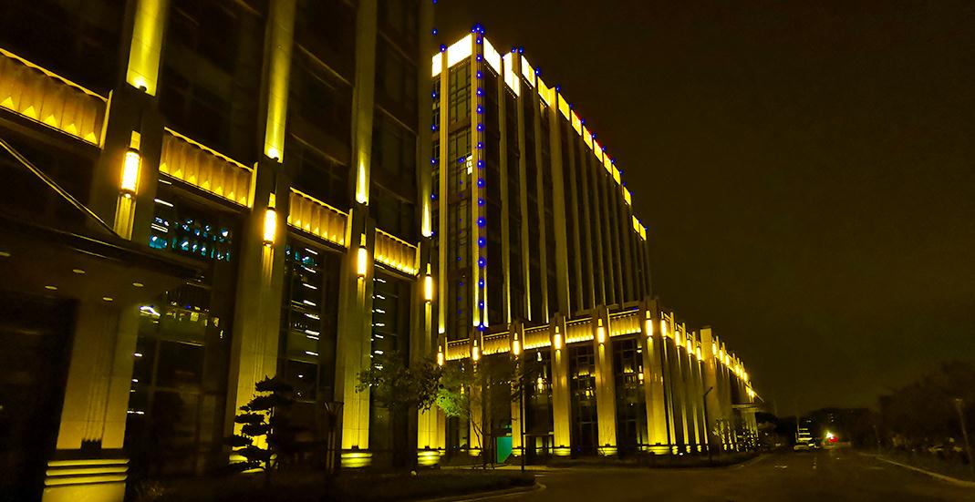 如何打造专业楼体亮化？——从设计到施工全方位讲解